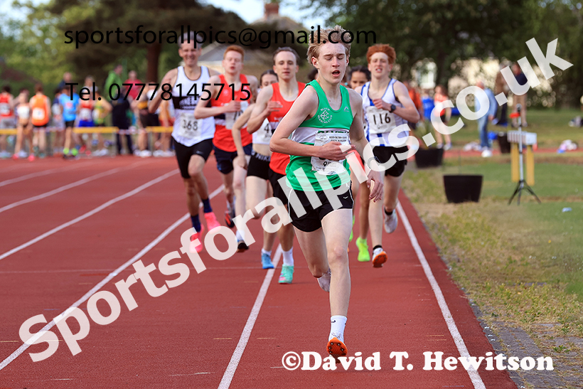 The 800 metres, 2025 NEGP No 2, Monkton Stadium, Wednesday, May 28th. Photo: David T. Hewitson/Sports for All Pics